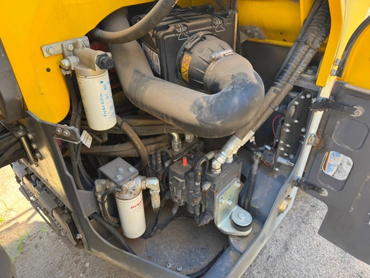 2014-dynapac-cc4200-image-15