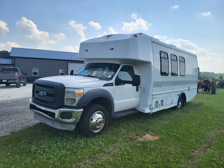 2012-ford-f550-xl-image-7