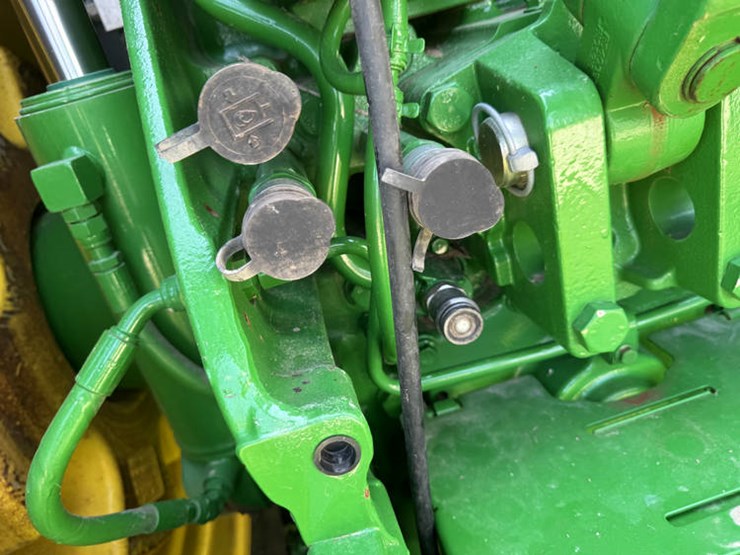2014-john-deere-8270r-image-26