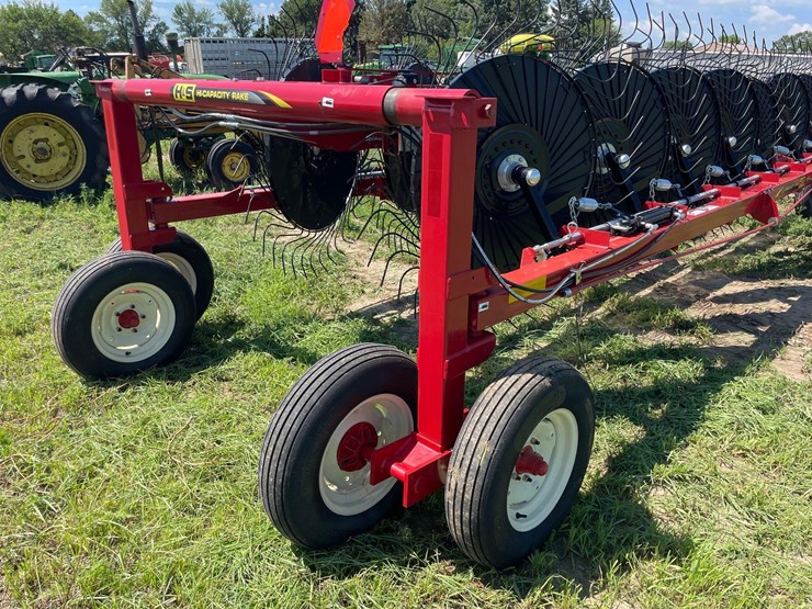 2023-h&s-14-wheel-v-rake-1-owner-image-22