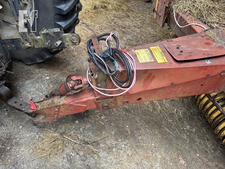 new-holland-855-image-7