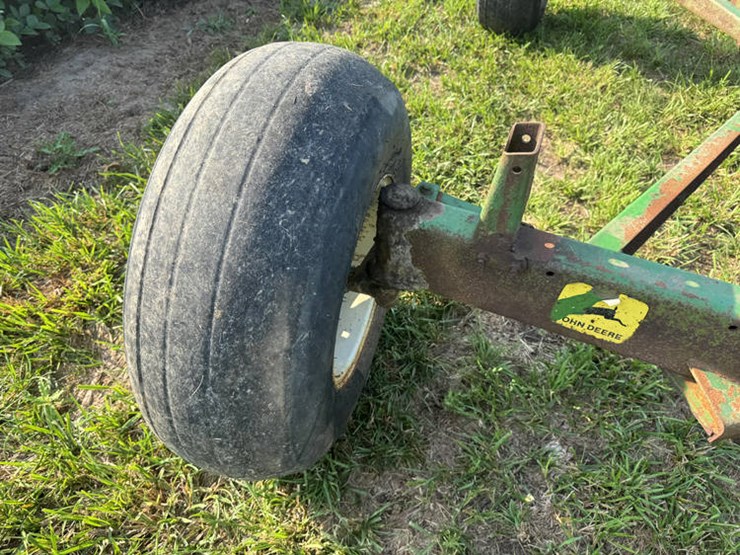 john-deere-1065-image-3