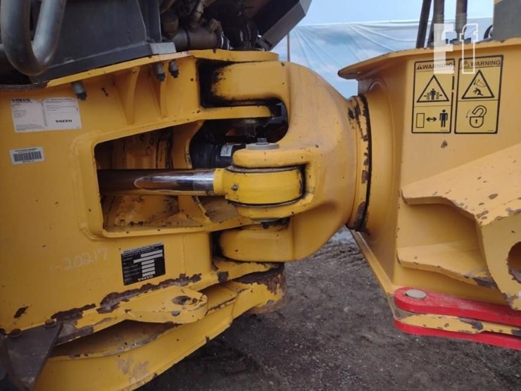 2013-volvo-a40f-image-26