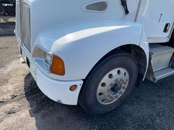 2004-kenworth-t300-single-axle-dump-truck-image-4
