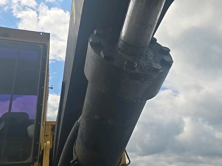 2004-tigercat-240b-image-71