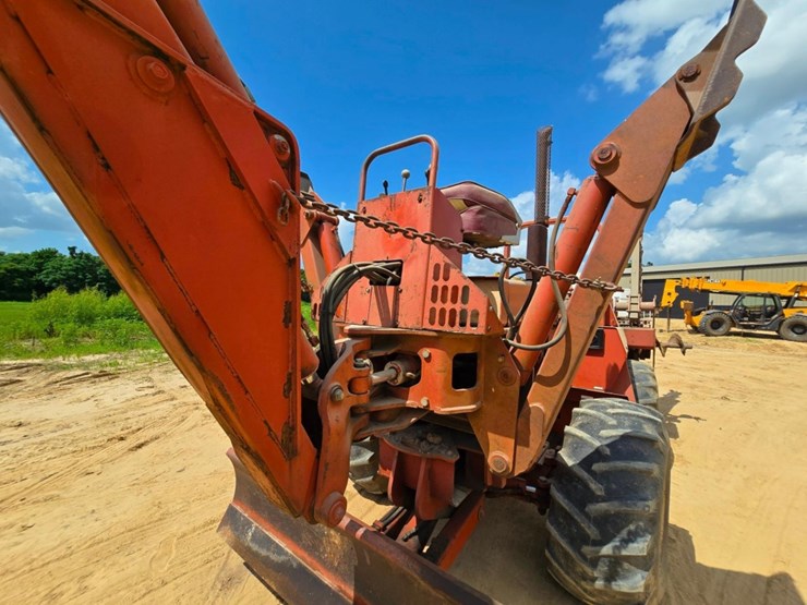 ditch-witch-6510-image-14