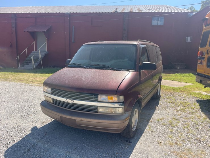 1998-chevrolet-astro-image-1