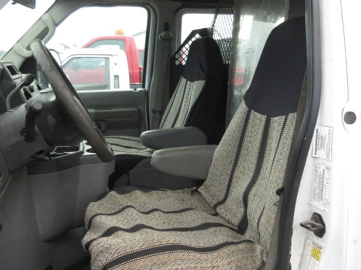 2011-utility-van-image-17