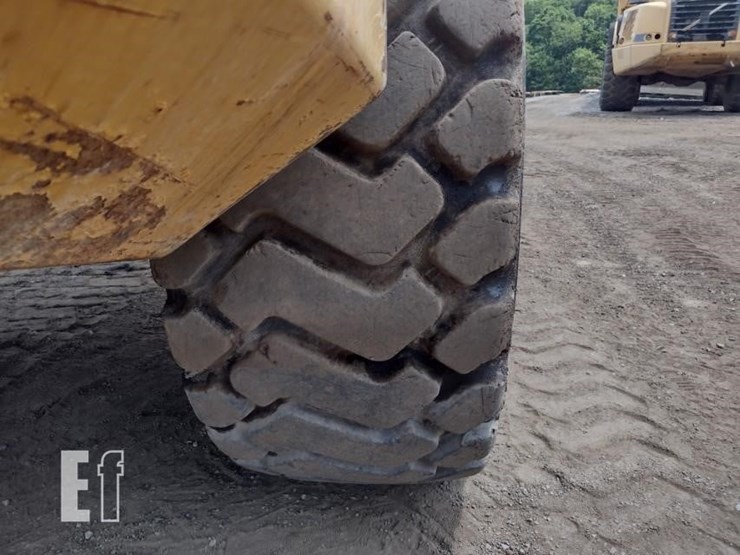 deere-300d-image-16