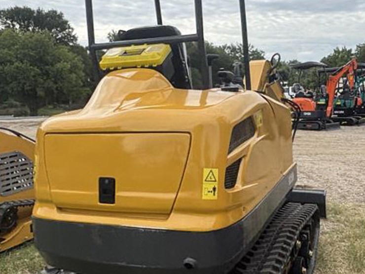 #115-•-cfg-industrial-excavator-w/-hydraulic-thumb-image-2