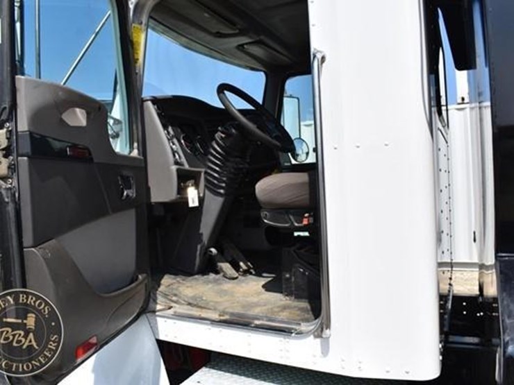 2012-kenworth-t370-image-58