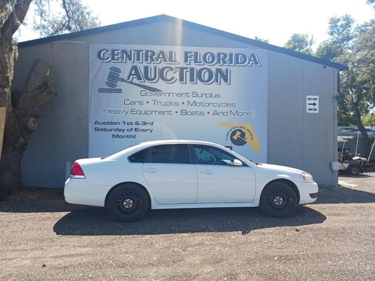 2014-chevrolet-impala-limited-police-runs/moves-image-1