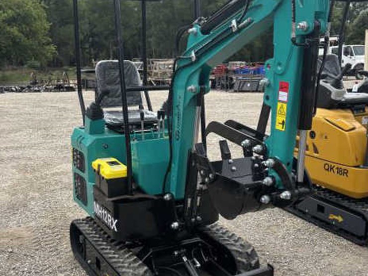 #108-•-cfg-industrial-mini-excavator-image-2