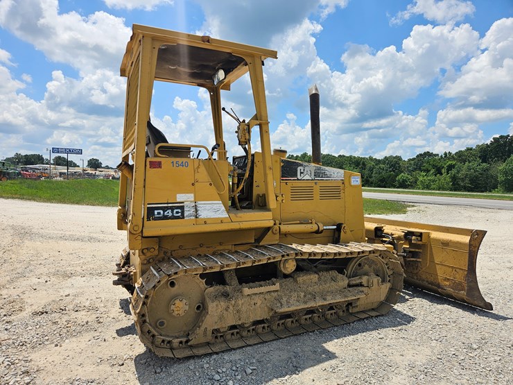 caterpillar-d4c-image-14