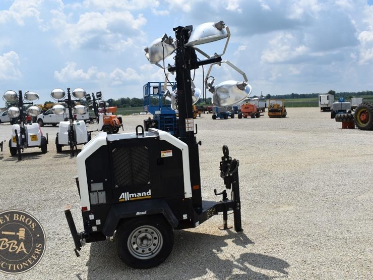2019-allmand-bros-night-lite-v-series-image-8