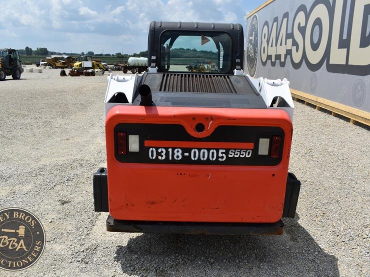 2020-bobcat-s550-image-10