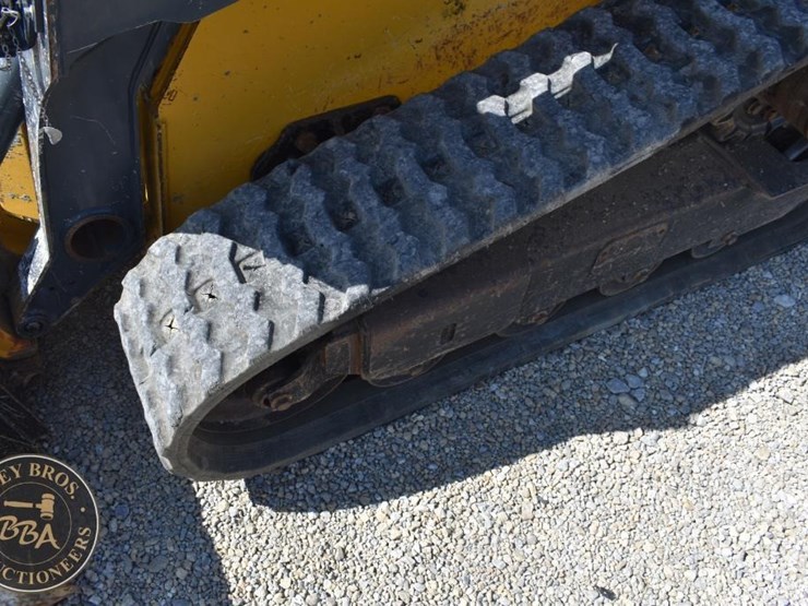 2019-deere-325g-image-35
