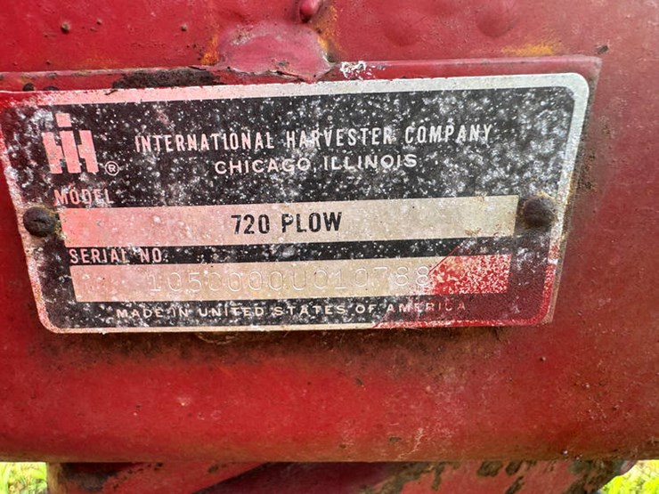 #1425-•-ih-720-4x-auto-reset-plow-image-12