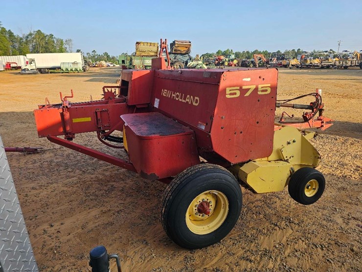 new-holland-575-image-4