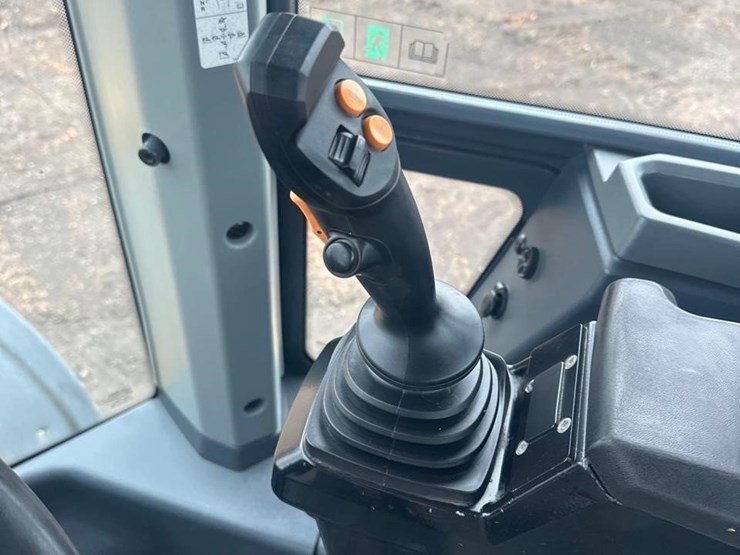 2019-deere-624l-image-20