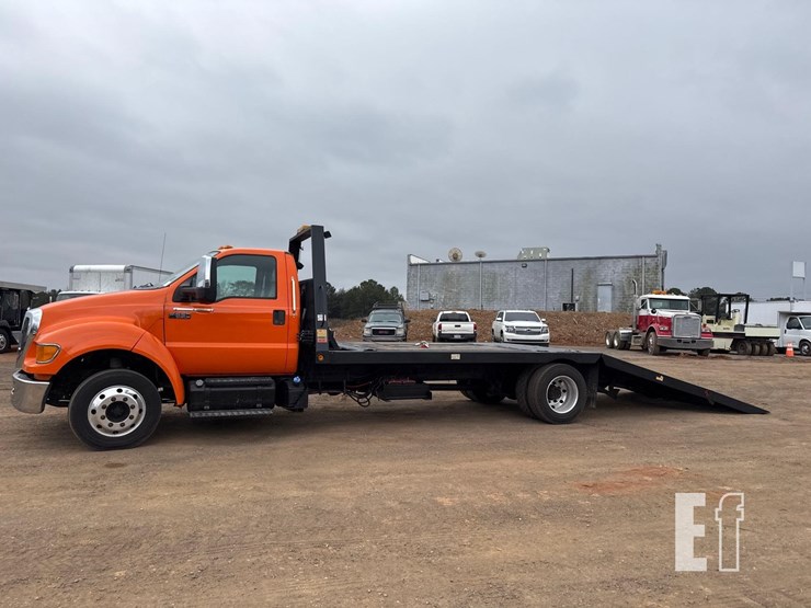 2012-ford-f650-sd-image-3