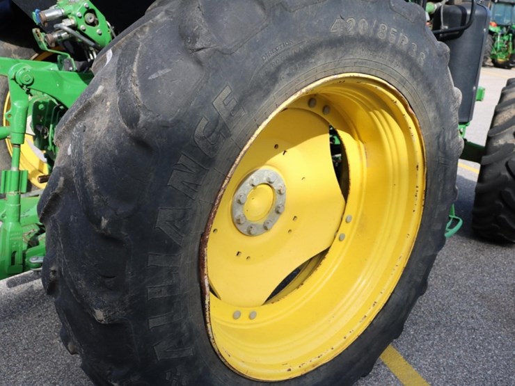 john-deere-6105e-image-14