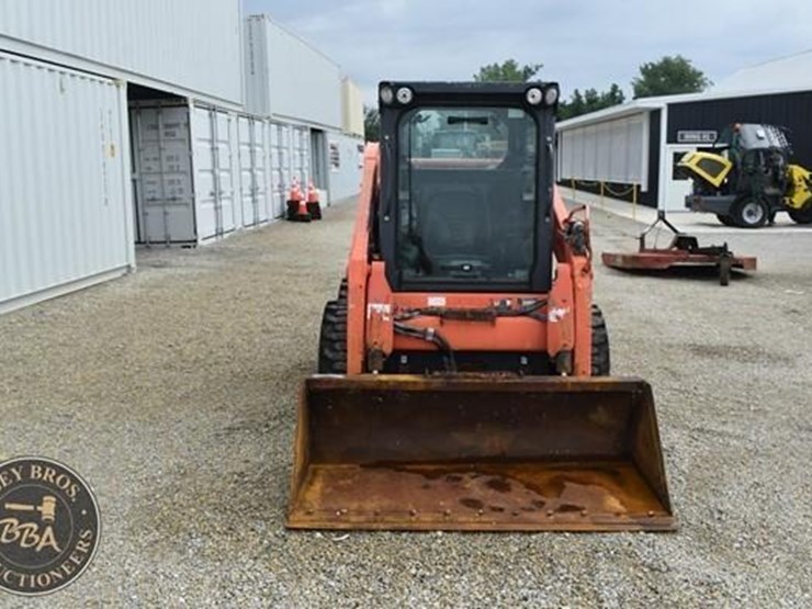 2017-kubota-ssv65-image-28