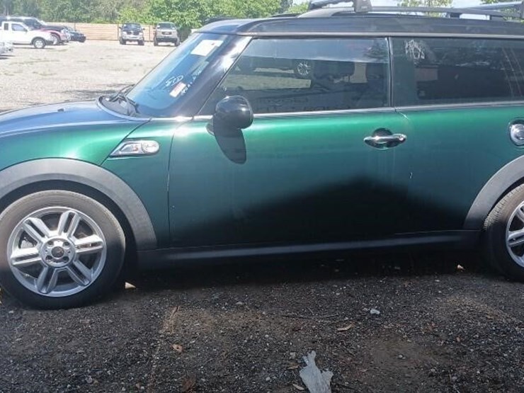 2013-mini-clubman-runs/moves-cooper-s-image-2