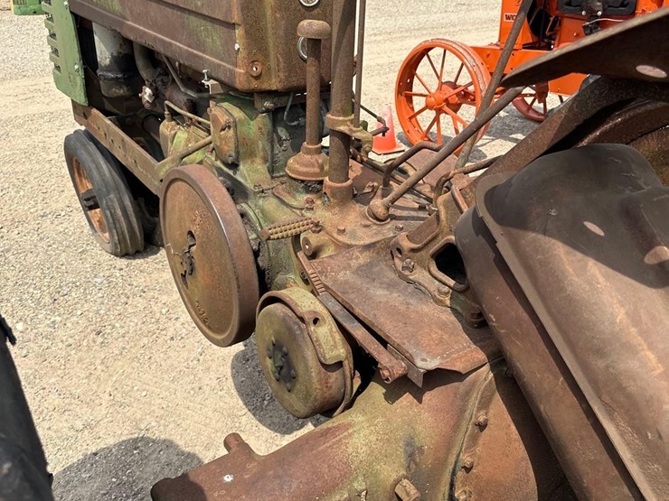 john-deere-b-image-9