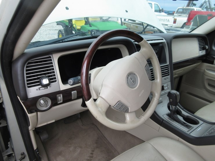 2003-lincoln-aviator-image-9