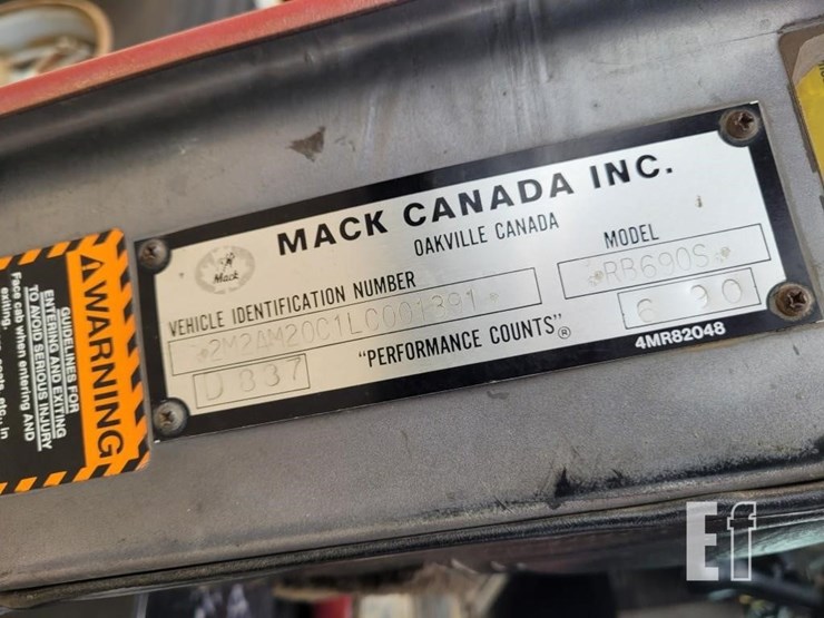1990-mack-rb690s-image-22