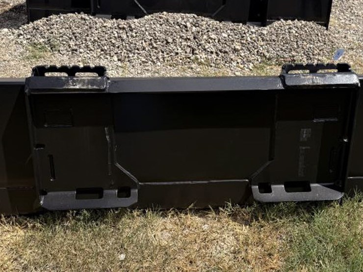 #200-•-standard-skid-steer-bucket---80-in-image-4