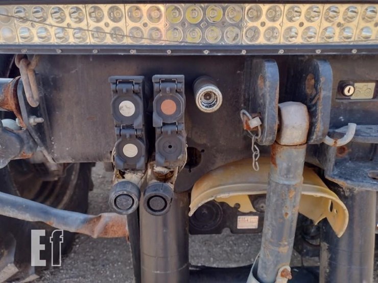 jcb-fastrac-8280-image-26