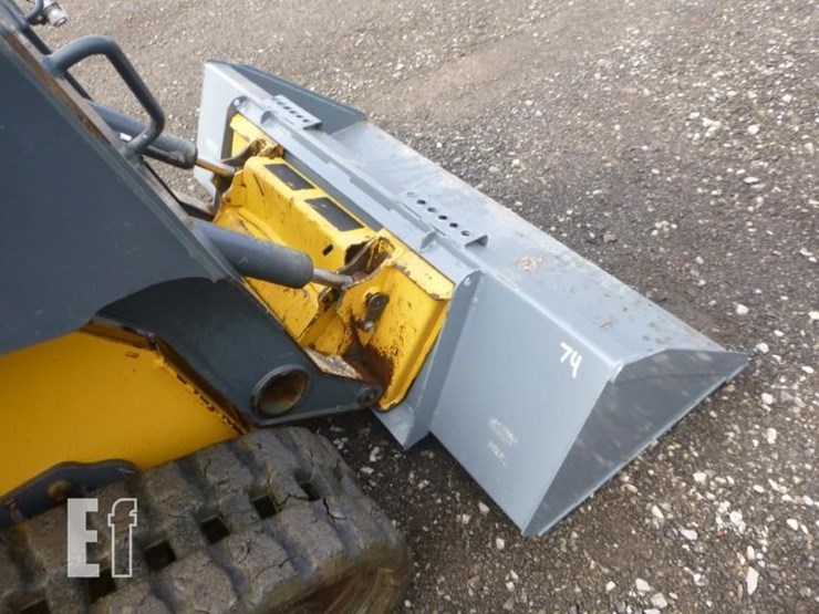 2022-deere-325g-image-17