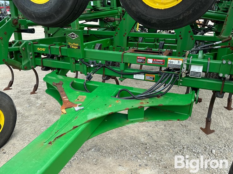 2020-john-deere-2020-image-9