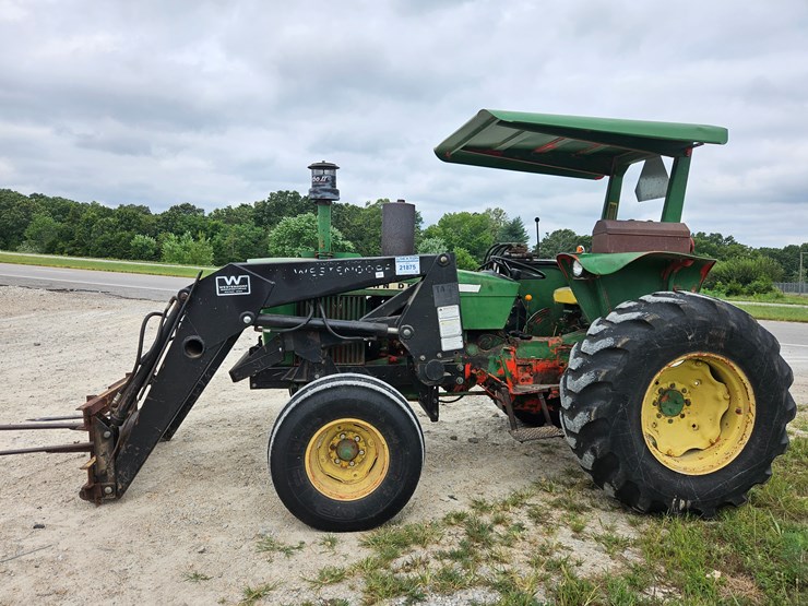 john-deere-2240-image-4