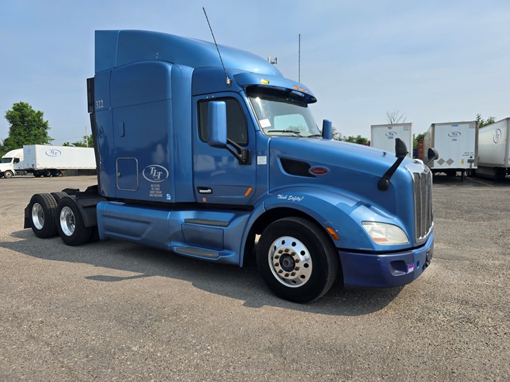 2019-peterbilt-579-image-37