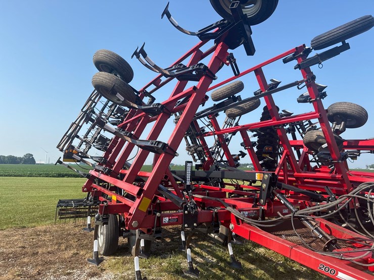 case-ih-200-image-2