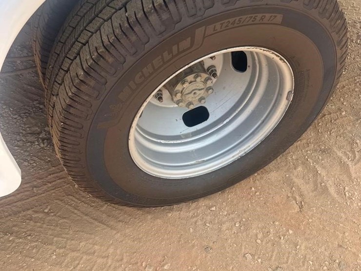 2018-ford-f350-image-11