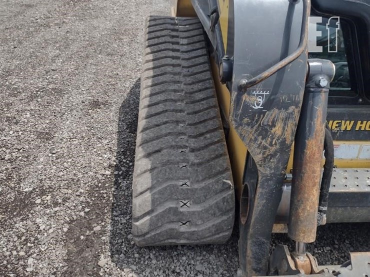 new-holland-c237-image-35