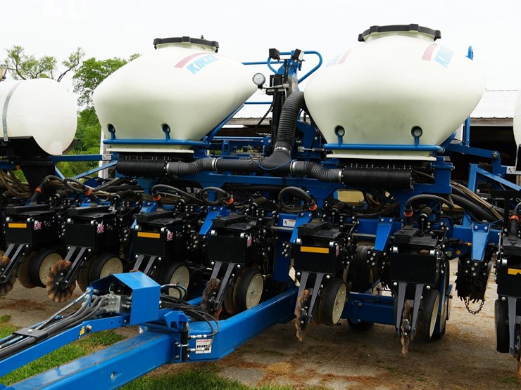 2013-kinze-3600asd-image-17