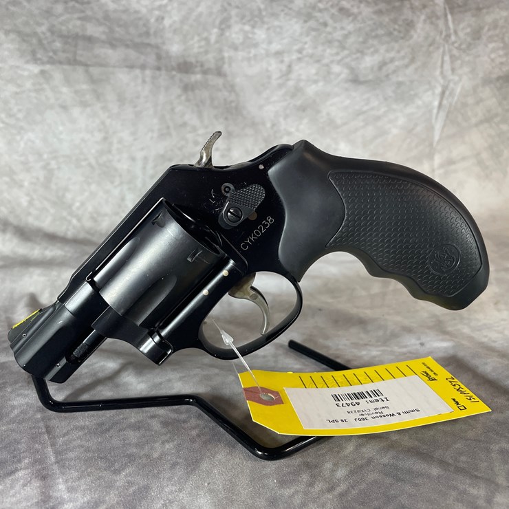 #4398 • Smith and Wesson 380J 38 SPL Revolver, SN: CYK0238