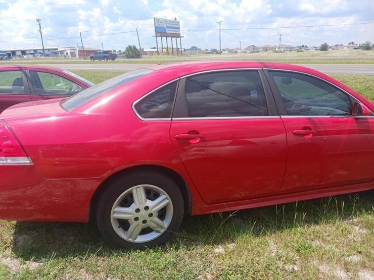 2013-chevrolet-impala-police-image-5