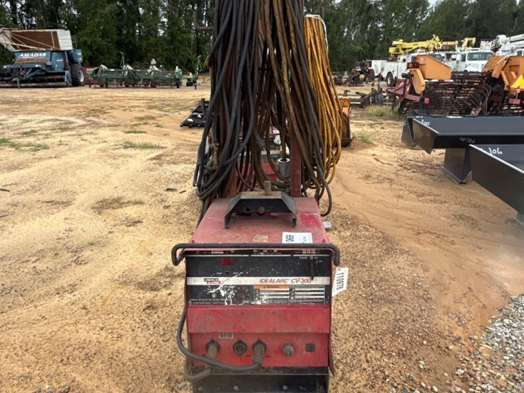 100---lincoln-electric-welder-image-6