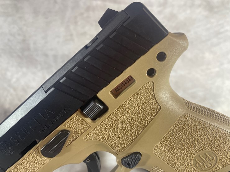 #4368-•-beretta-apx-a1-carry-9mm-luger-pistol,-sn:-axc154049-image-18