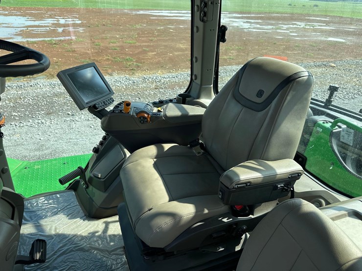 2022-john-deere-9r-390-image-38