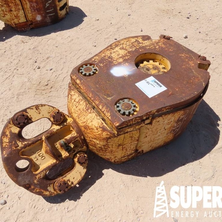 (5-182) MCKISSICK 100 Ton Block w/ 24" Sheaves. Lo