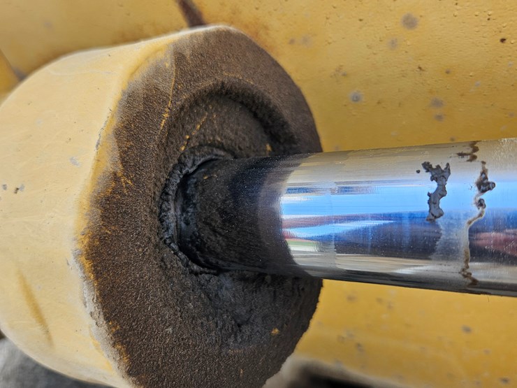 caterpillar-d4c-image-67