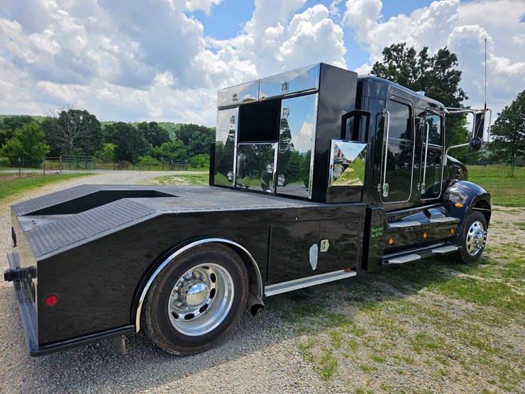 2007-peterbilt-335-image-22