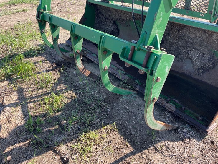 2014-john-deere-6210r-image-88